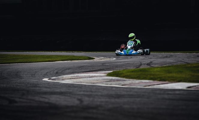 Gokart i Vandel: Oplev Hastighedens Rus og Adrenalinsus